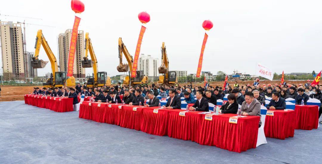 广西柳州智能工厂:装载机生产的新时代潮流(图1)