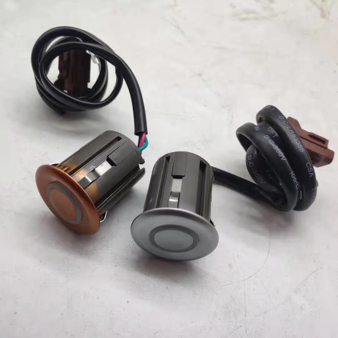 M80水下避障传感器应用于水下机器人避障防撞侦测：它安装在机器人的前端或四周可以实时监测周围环境避免与障碍物发生碰撞保障安全执行任务。(图1)